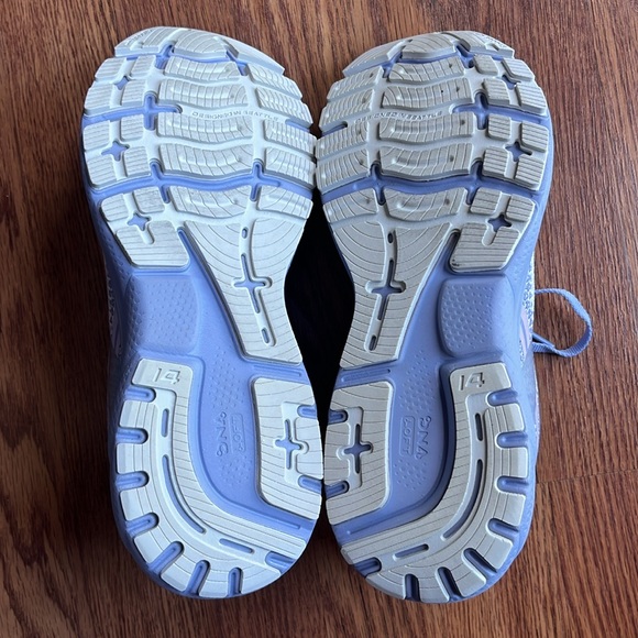 Women’s Brooks Ghost 14 - Picture 7 of 8